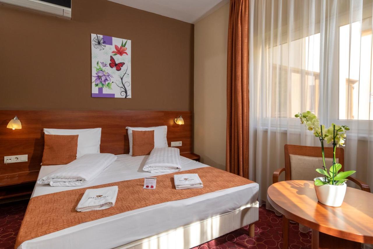 Patak Park Hotel Visegrad (Adults Only) Екстериор снимка