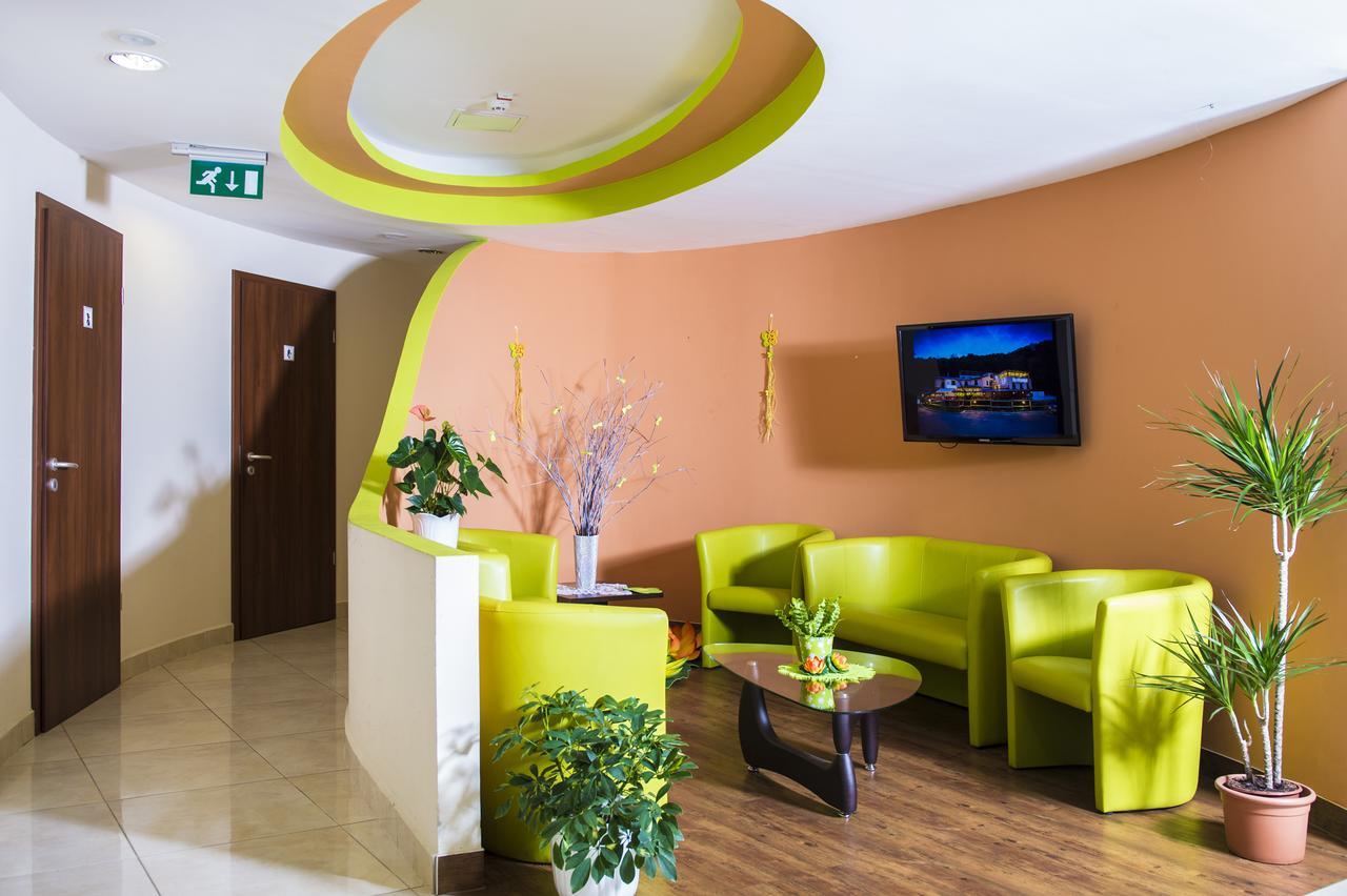 Patak Park Hotel Visegrad (Adults Only) Екстериор снимка